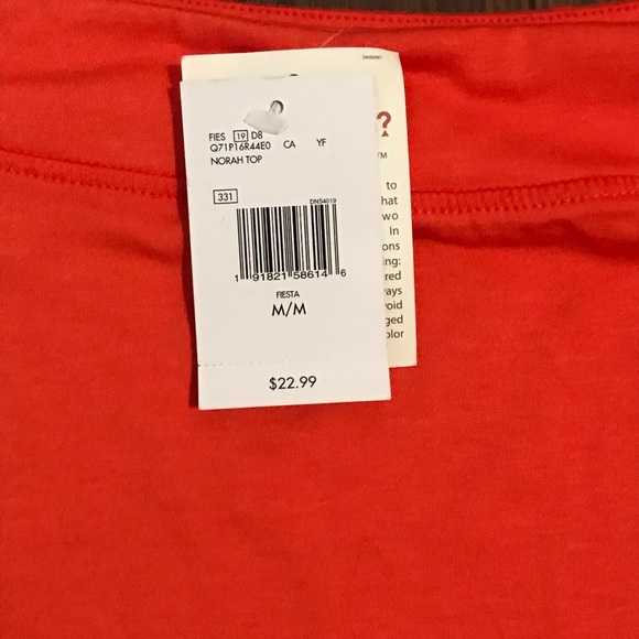 🍊 Brand New - Guess Off the shoulder Top - Picture 3 of 4